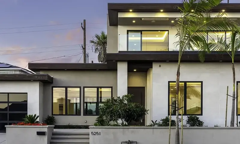 Exterior and interior view of house project by Full Perspective